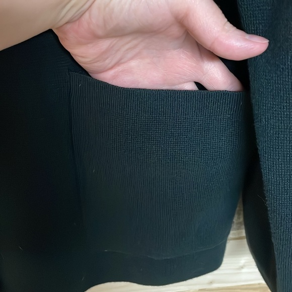 J. Crew size Medium 100% Cotton Black Super Soft & Stretchy Two Button Blazer - Picture 5 of 10